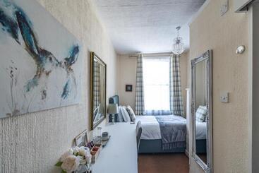 膳宿费 The Wadham