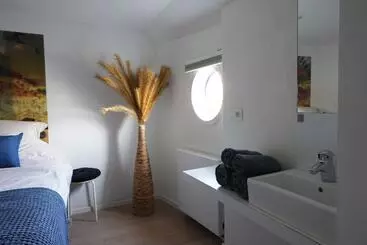 هتل Restaurant Brasserie Feestzaal Ahoi, Kortrijk