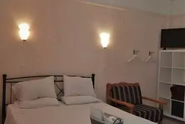Hotel Omega Rooms Anaxos