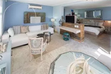 هتل The Olive Exclusive Allsuite