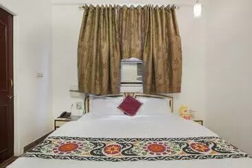 פונדק Oyo Rooms Raja Park