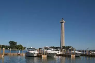 ホテル Commodore Resort