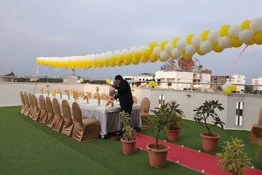 Отель The Oasis  Vadodara