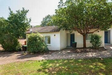 Herberge Spni Hermon Field School