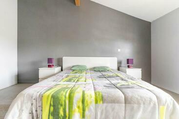 مبيت وإفطار Grande Chambre Privée Avec Salle De Bain Et Wc