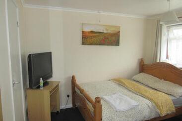 膳宿费 Serene Inn Near Bletchley Park