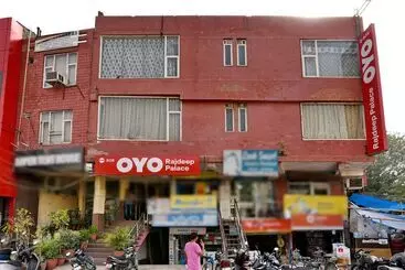 酒店 Fab Divine Inn