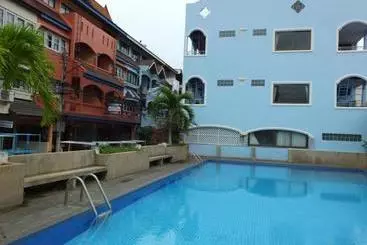 هتل Royal Beach Guest House