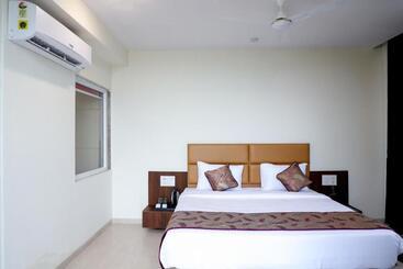 Pg Sons Hotel And Resort