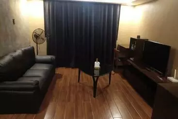 アパートホテル Iv’s Condo W/ Netflix, Wifi & Karaoke
