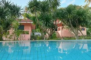 Pensió Baansuan Ra Na Resorts