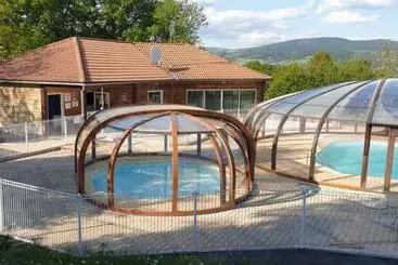 モーテル Les Chalets De La Margeride