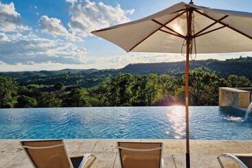 膳宿费 Le Haut Repaire