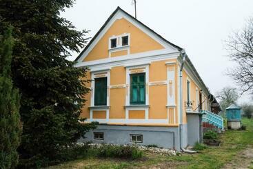 Aparthotel őrségi 5 érzek Hazak Stúdió