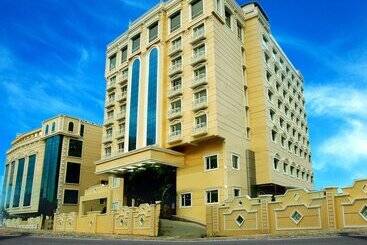 Shenbaga Hotel And Convention Centre