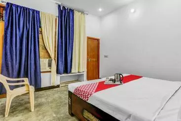 Hotel Flagship Amity Inn