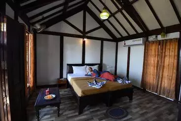 Hotel Bluewater Beach Resort