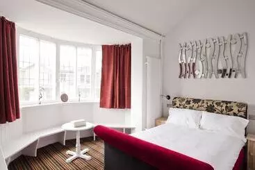 مبيت وإفطار Burton Stone Inn   Free Parking On Site