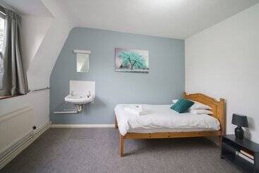 住宿加早餐  Sarum College