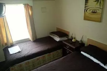 민박 The Wakefield House