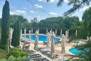 Hotel Complex Turistic Elisa