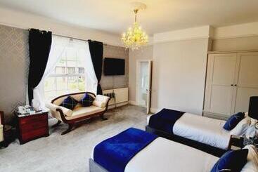 مبيت وإفطار Beaufort Lodge