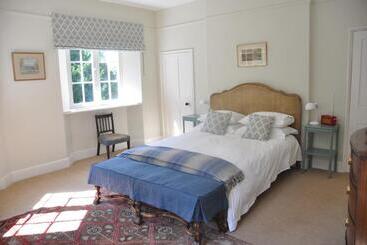 ベッドアンドブレックファースト Chillingham Manor