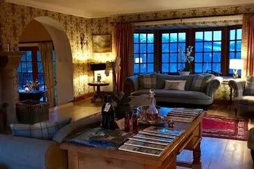 Bed and Breakfast Highland Bear Lodge & Luxury Bear Huts