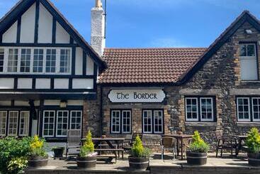 فندق The Border