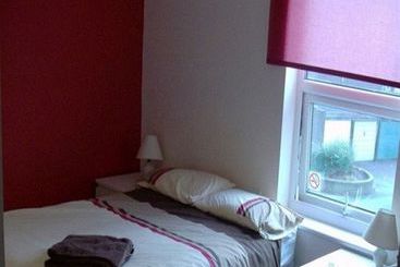 فندق The Main Top