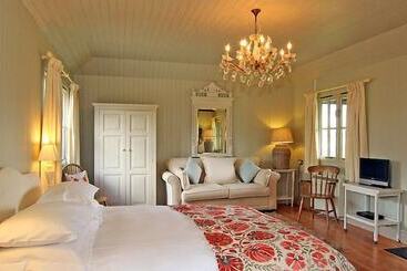 ペンション Munden House