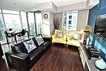 Aparthotel Toronto Escape - The Amber Suite