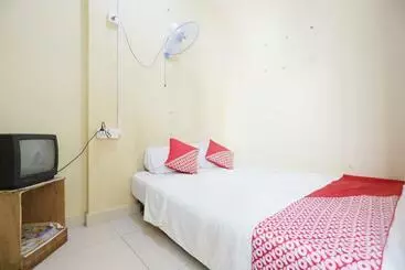 Hotel Spot On 92170 Penginapan Pak Dhe