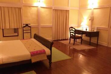 ホテル Chowkidinghee Heritage Chang Bungalow