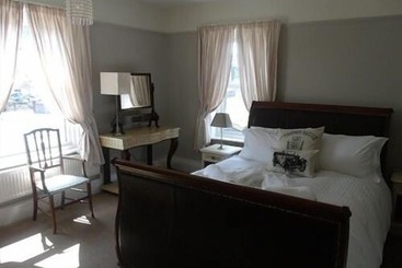 مبيت وإفطار Hooray Henrys