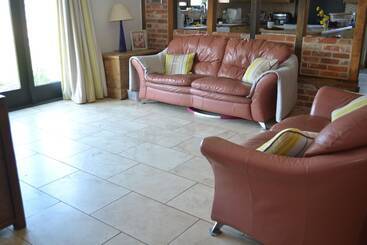 住宿加早餐 Wortwell Hall Barn