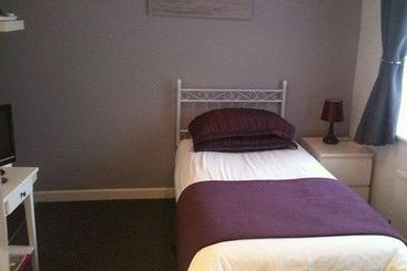 膳宿费 Castle Lodge Guest House