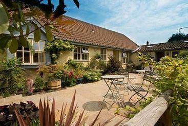 펜션 The Willow Guest House