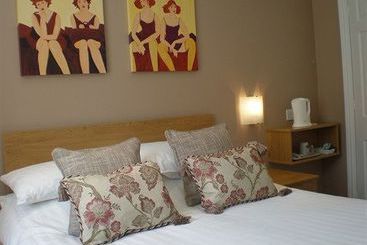 Pensão The Willow Guest House