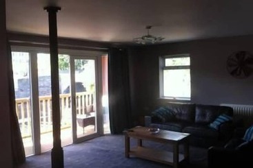 游客公寓 Riverside Apartments