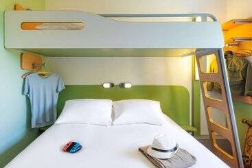 בית מלון כפרי Ibis Budget Clermont Ferrand Sud