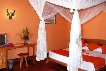 هتل Hôtel Palissandre Morondava