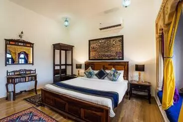 ホテル The Golden House