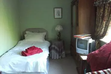 פנסיון Amber House