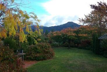 민박 Marchmont Gardens