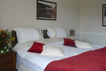 Bed and Breakfast Simonsbath House