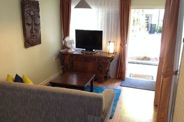 فندق Coconut Palms On The Bay