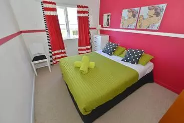 膳宿费 Ducks & Drakes Boutique Motel & Backpackers