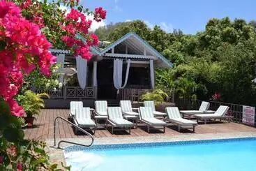 Resort Beachcombers