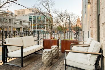 کلبه Paramount Place By Avantstay 4 Story Apartment In Heart Of Austin W/ Movie Theatre